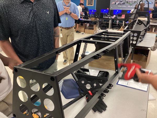 Raven Racing students building car #2044, photo 4 of 64
