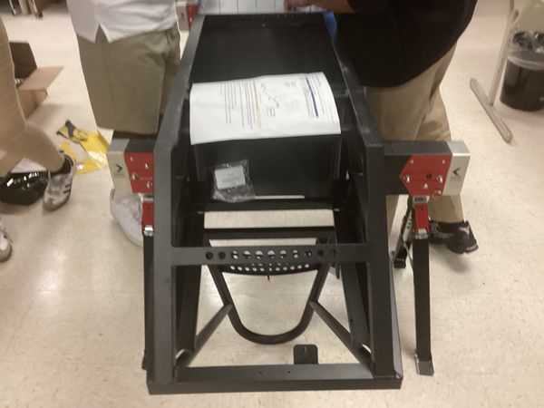 Raven Racing students building car #2044, photo 8 of 64