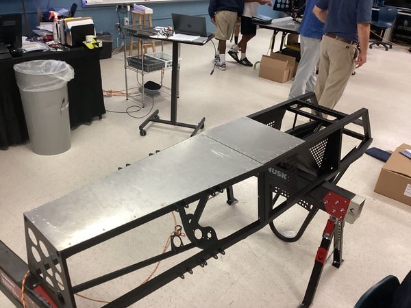 Raven Racing students building car #2044, photo 13 of 64
