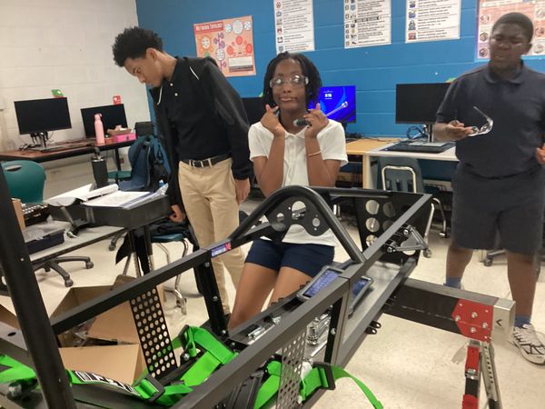 Raven Racing students building car #2044, photo 27 of 64