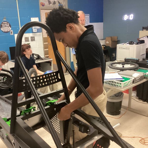 Raven Racing students building car #2044, photo 63 of 64