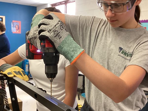 Raven Racing students building car #2049, photo 10 of 83