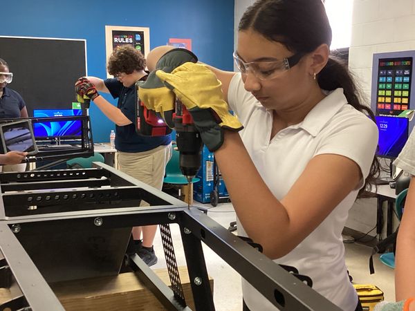 Raven Racing students building car #2049, photo 11 of 83