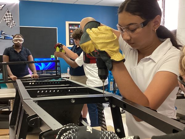 Raven Racing students building car #2049, photo 12 of 83
