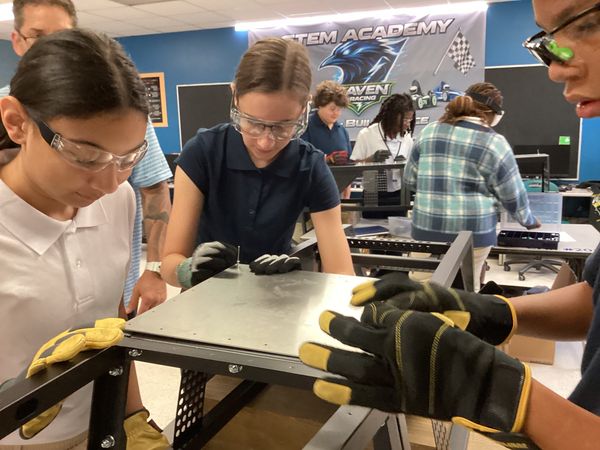 Raven Racing students building car #2049, photo 14 of 83