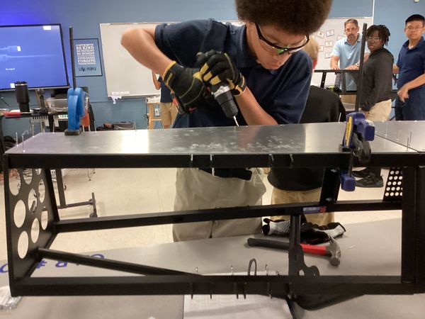 Raven Racing students building car #2049, photo 17 of 83