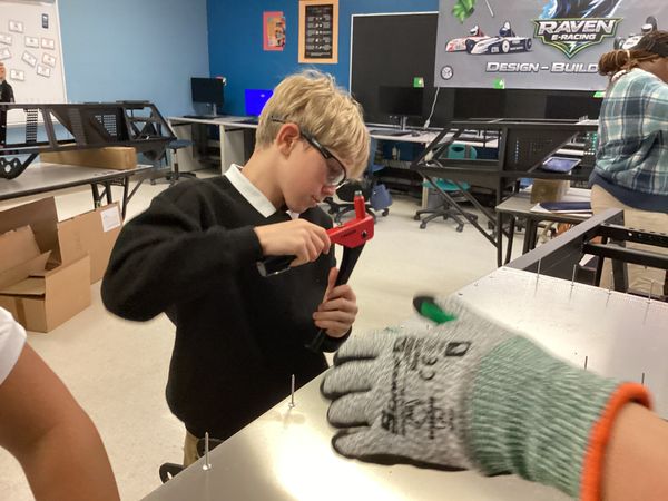 Raven Racing students building car #2049, photo 18 of 83