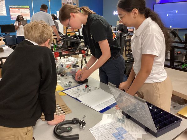 Raven Racing students building car #2049, photo 30 of 83
