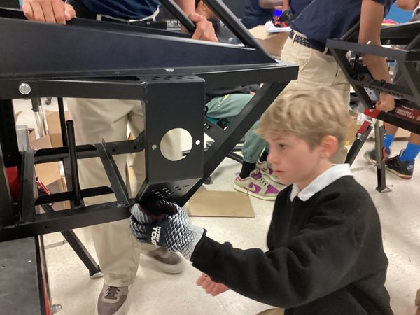 Raven Racing students building car #2049, photo 59 of 83