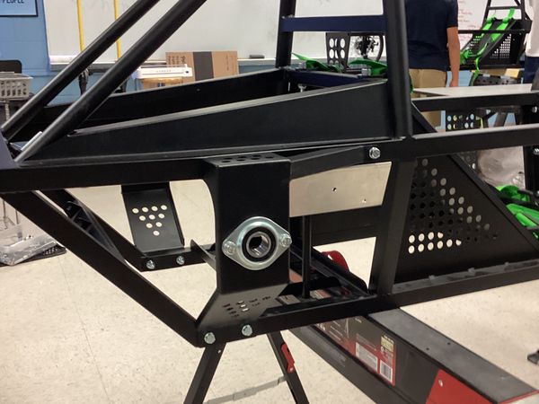 Raven Racing students building car #2049, photo 61 of 83