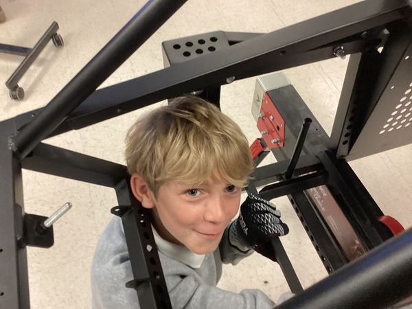 Raven Racing students building car #2049, photo 72 of 83