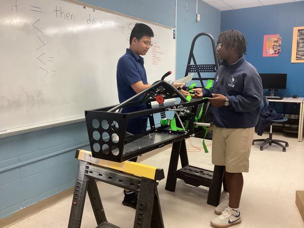 Raven Racing students building car #2065, photo 21 of 24