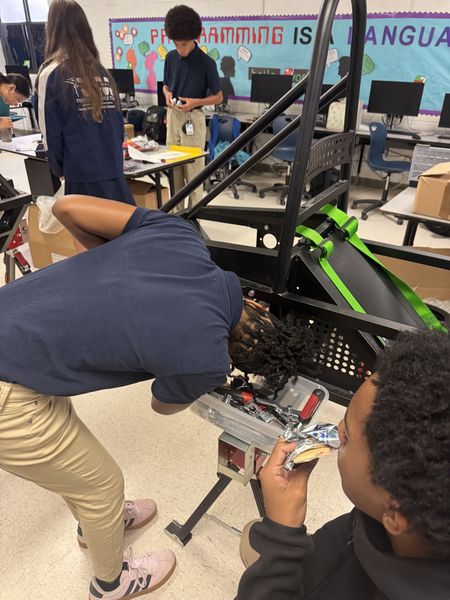 Raven Racing students building the team, photo 18 of 30